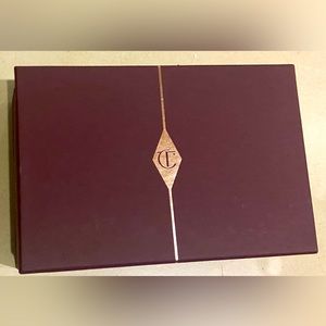 Gift box  ( Charlotte Tilbury) for perfect gifting for holidays 🎁